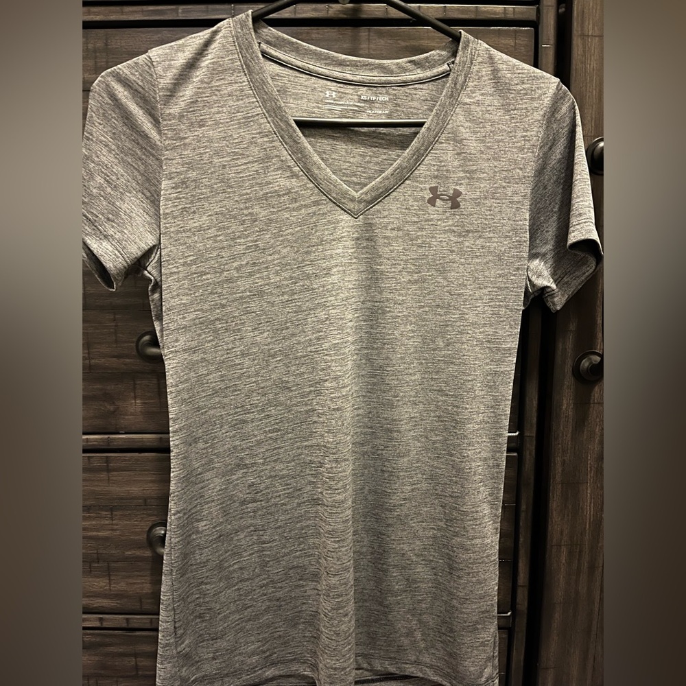 Under Armour Women's Tech V-Neck XS Grey
